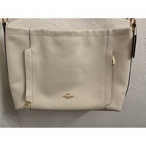 Coach Scout Hobo in Pebble Leather B2277-34312 Off White